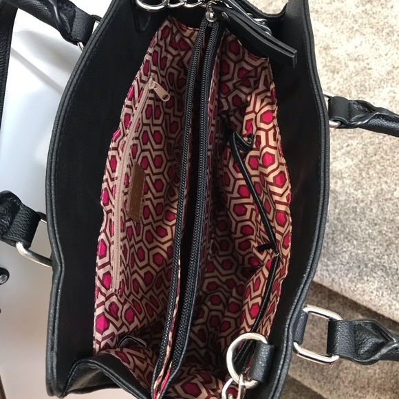 PRICE DROP 🎉 Nine West Black Crossbody - Picture 4 of 5